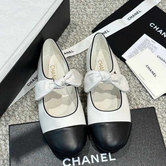 Chanel leather ballet flats with closed toes 39 - Picture 1 of 6